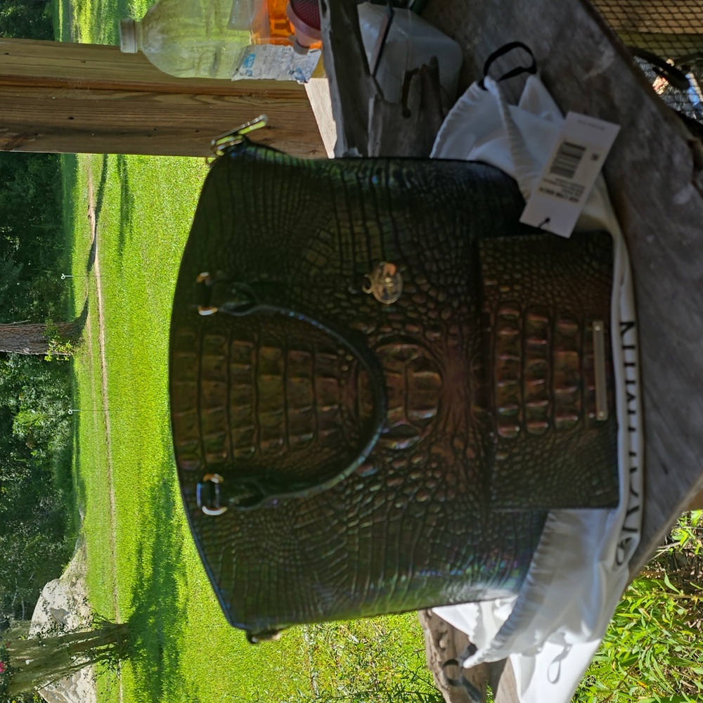 Brahmin Purse & Wallet - Picture 3 of 7